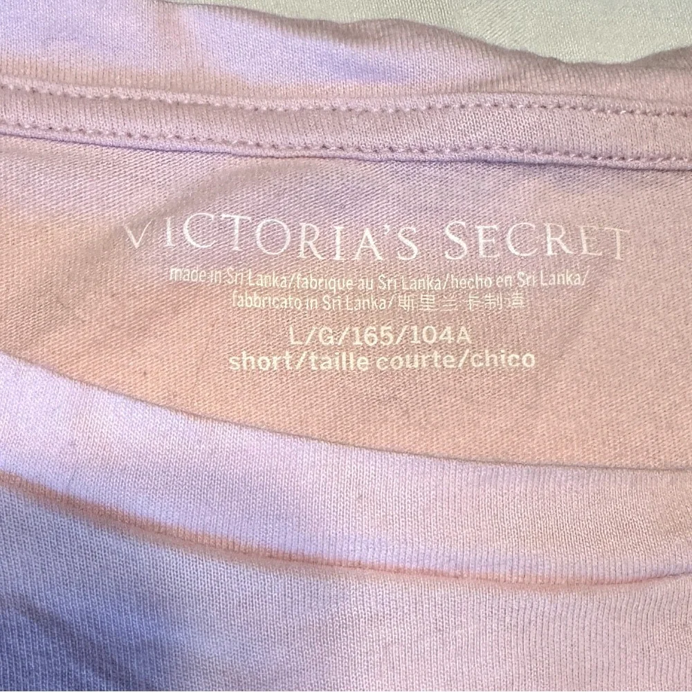 (L) VICTORIA'S SECRET PINK CROP TOP WITH SMALL HEARTS - Picture 3 of 3